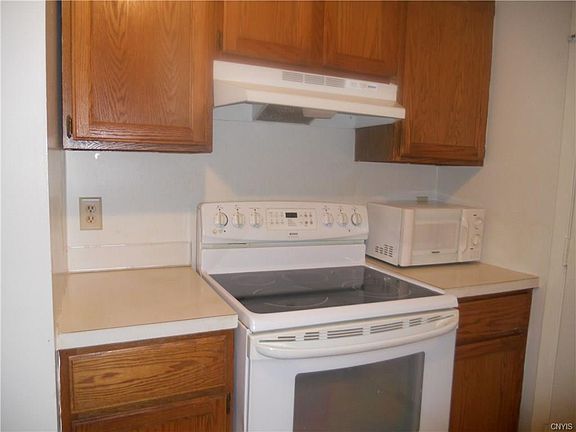 2nd image of 102 Braintree Dr
