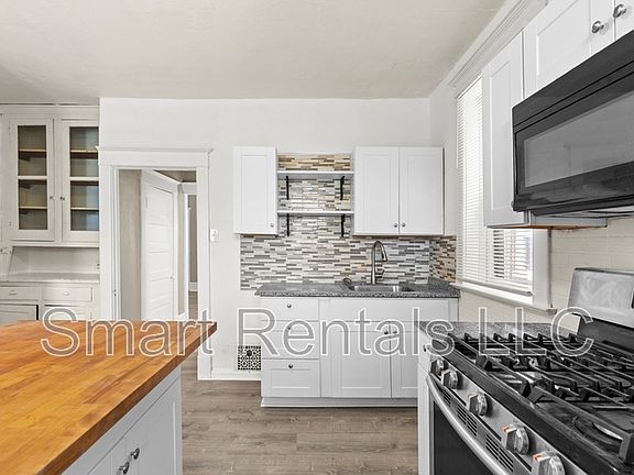 2nd image of 4067 Botanical Ave #1W