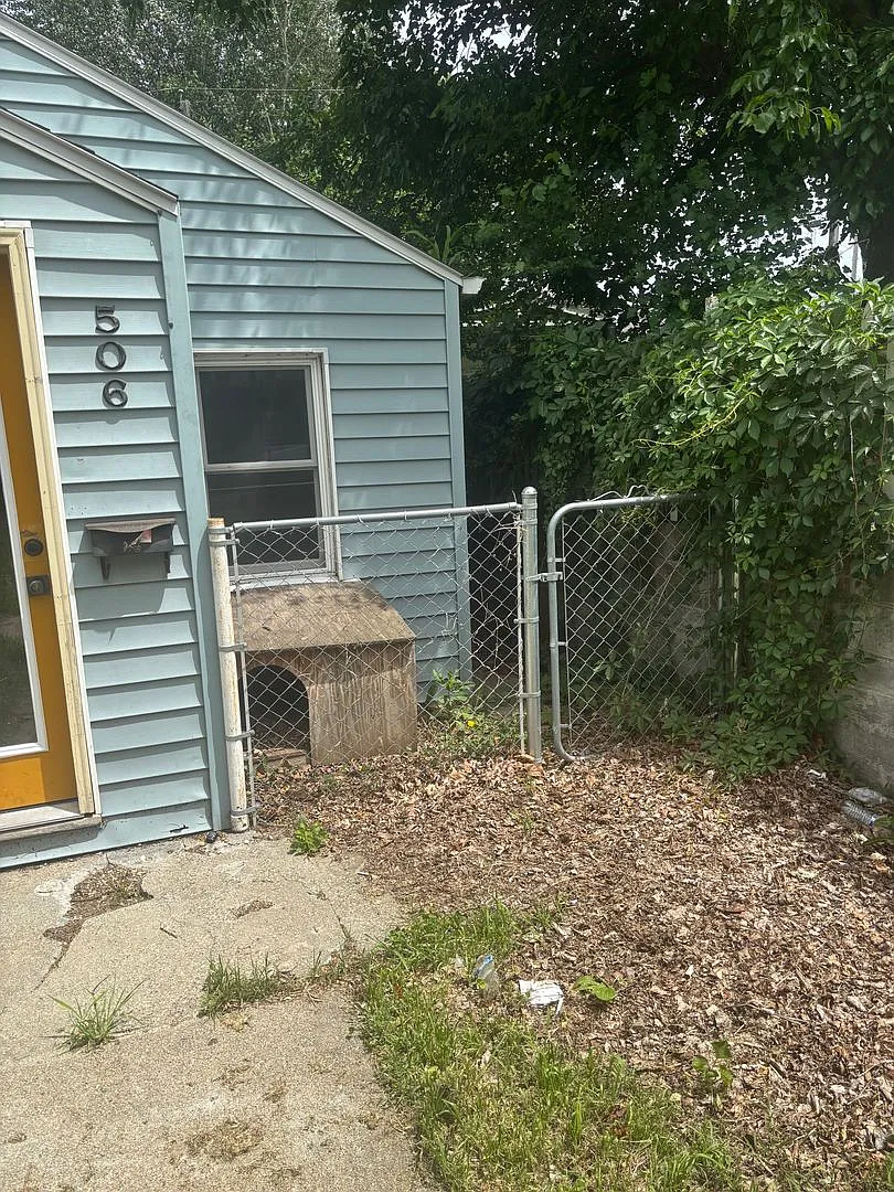 Perfect Home for You and Your Pup! Dog House Included + Fenced Yard — Photo 3