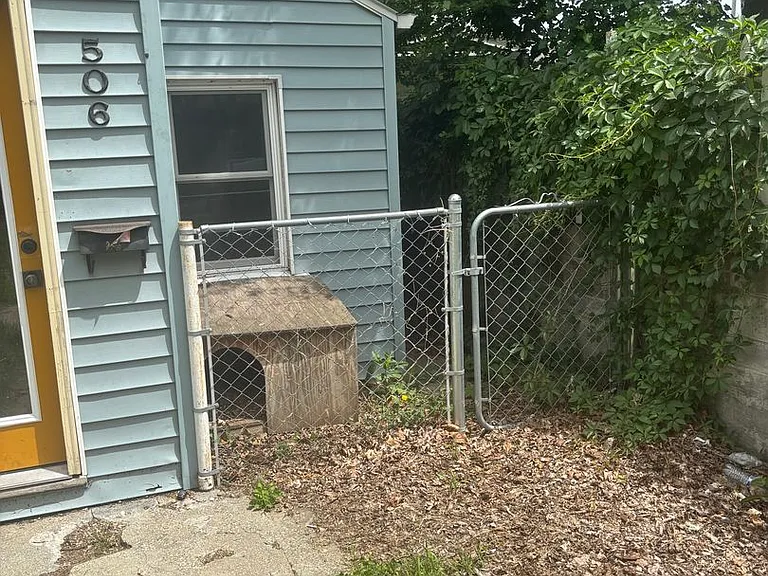 506 N French Ave — Photo 3