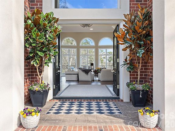 5th image of 8052 Westbay Rd