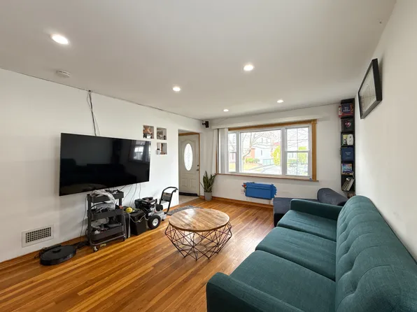 169-20 21st Road image 7 of 27