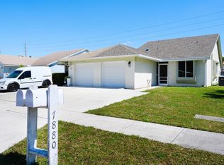 7880 Aztec Ct, Lake Worth, FL 33463