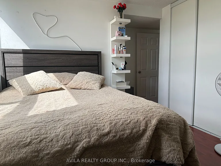 2900 Battleford Rd #210 — Photo 22
