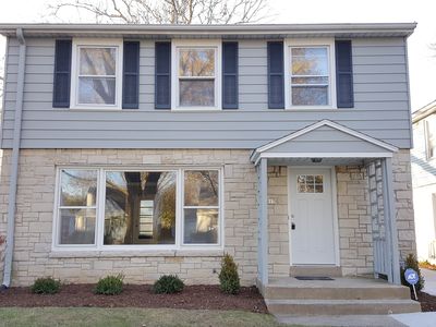 5017 N Kent Ave, Whitefish Bay, WI, 53217