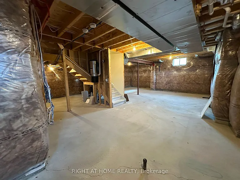2 Bruce Cameron Dr — Photo 38