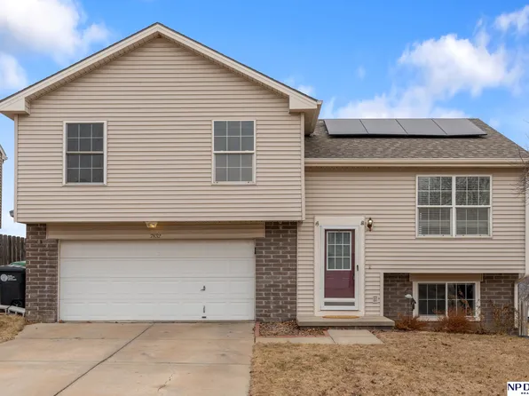 7852 Bauman Ave, Omaha, NE 68122