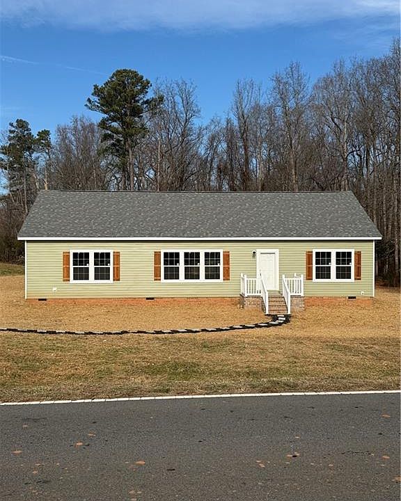 1st image of 1824 N Oak Ridge Church Rd
