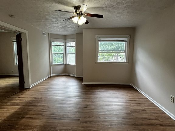 4th image of 3231 Scranton Rd Unit 2