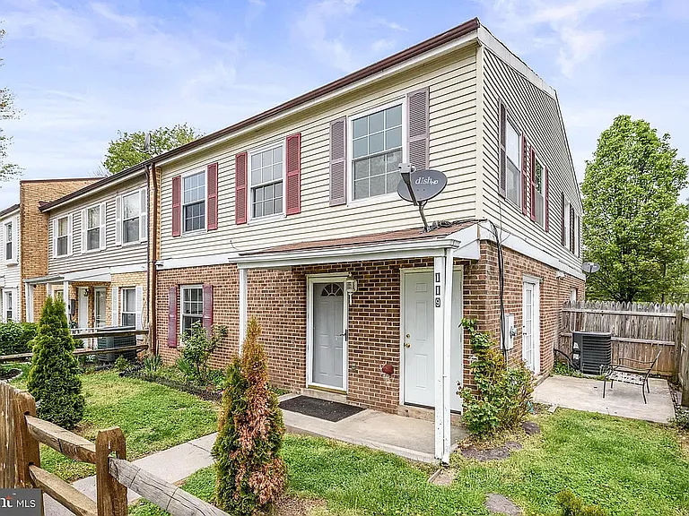 119 Adams Dr NE — Photo 5