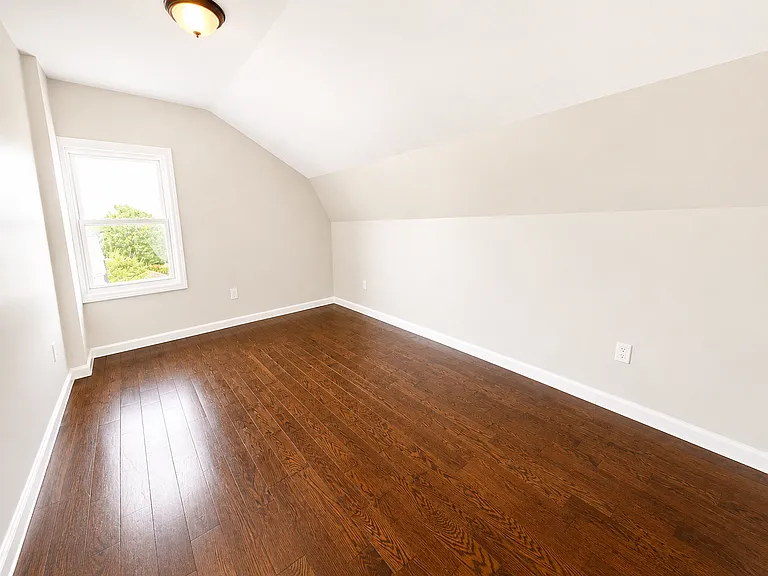 163-165 Lehigh Ave #3 — Photo 8