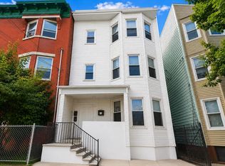 52 3rd St #3, Newark, NJ 07107