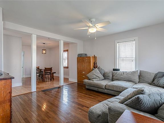 5th image of 111 Bristol St