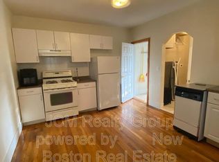 59 Bryant St APT 1R, Malden, MA 02148
