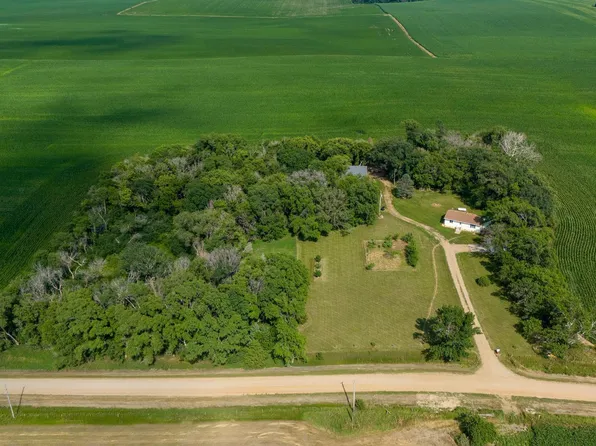 29572 473rd Ave, Beresford, SD 57004