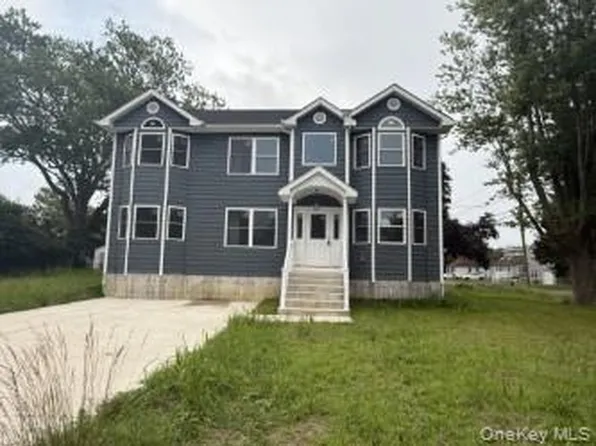 214 FOREST Road, Mastic Beach, NY 11951