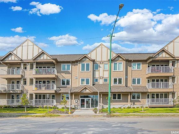 4th image of 318 108th St W #203