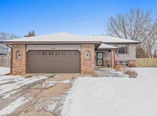 1509 Roosevelt St, Anoka, MN 55303