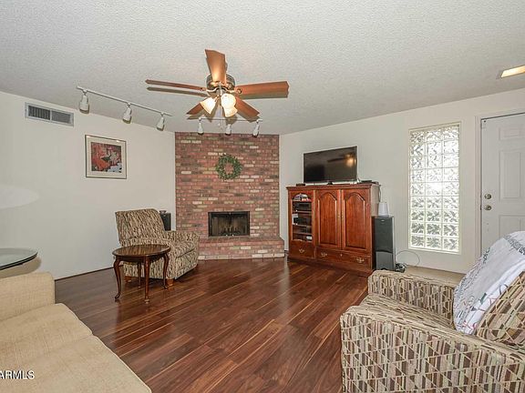 2nd image of 5136 W SURREY Avenue