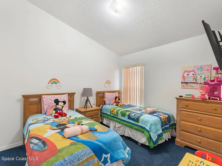 Eagle Peak Dr — Photo 14