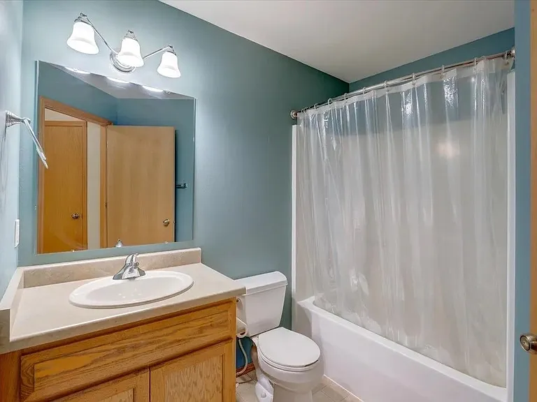 1406 Dewberry Dr — Photo 9