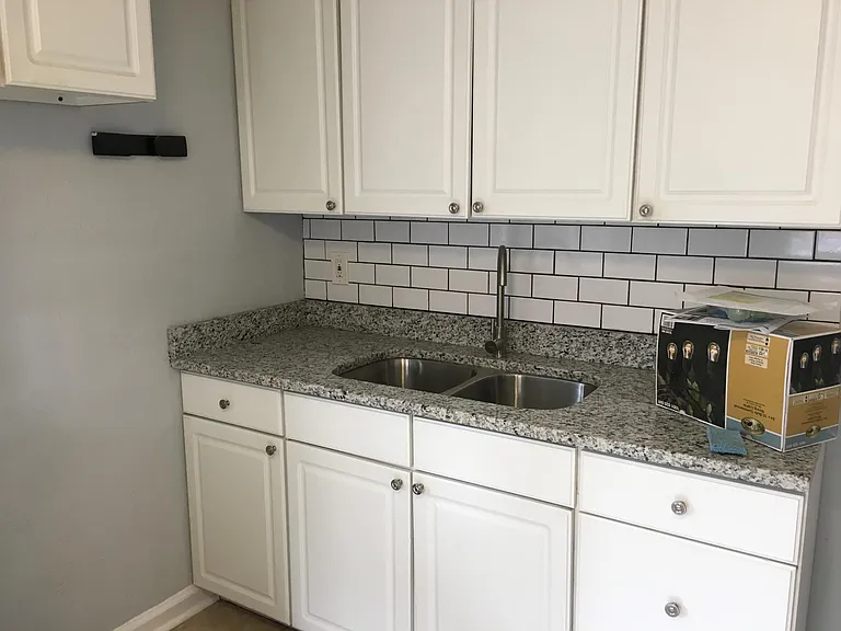 221 Colleton Rd — Photo 9