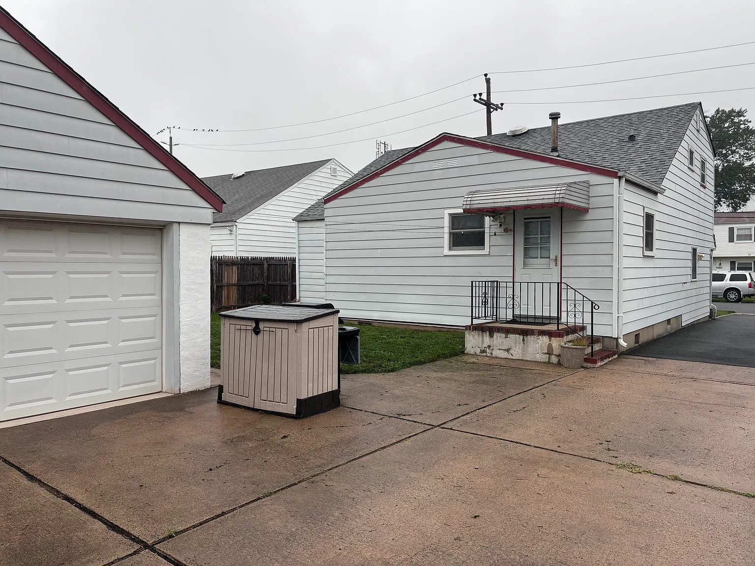 3 bed, 1.5 bath, 1800 sqft, $3,200 — Photo 2