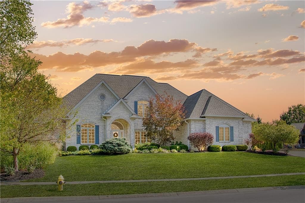 2071 Eagle Trace Dr, Greenwood, IN 46143 Zillow