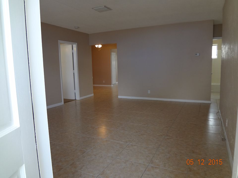 1st image of 1721 NE 25th St