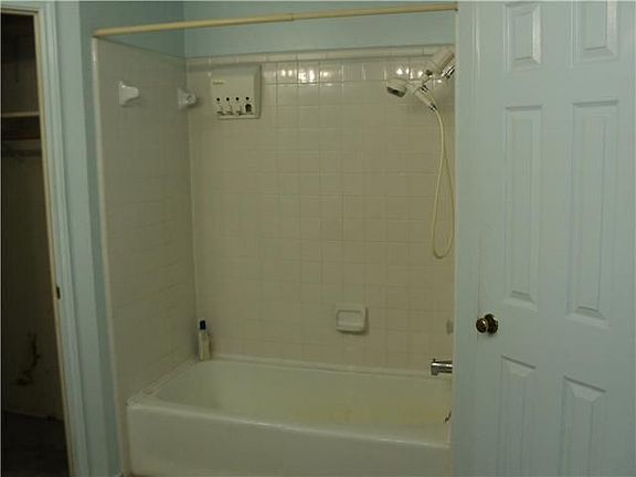 5th image of 102 S Kings Canyon Dr