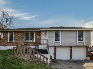 7527 NW 79th St, Kansas City, MO 64152