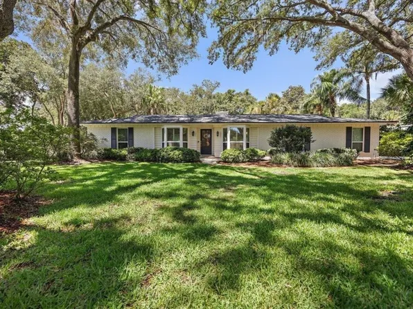 990 Hagler Dr, Neptune Beach, FL 32266