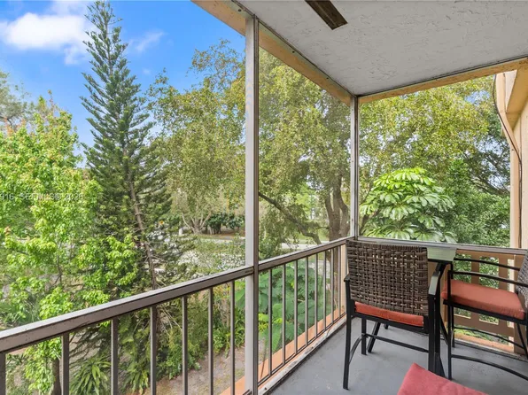 8400 Lagos De Campo Blvd APT 312, Tamarac, FL 33321