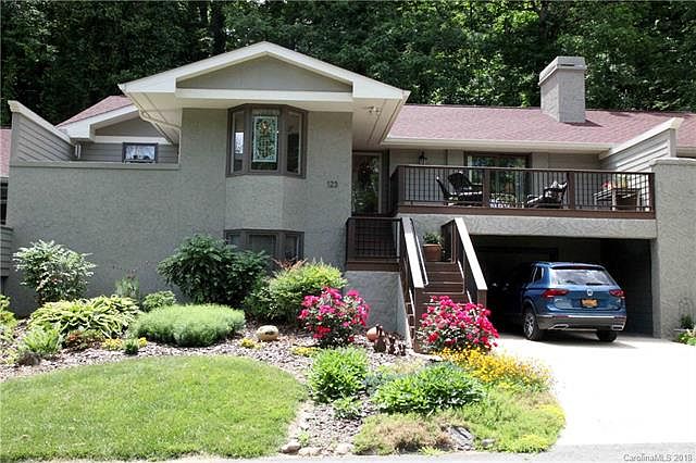 1st image of 123 Willow Lake Dr