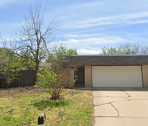 12218 Stratford Dr Photo 1