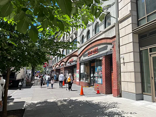 Rented by Douglas Elliman | media 19