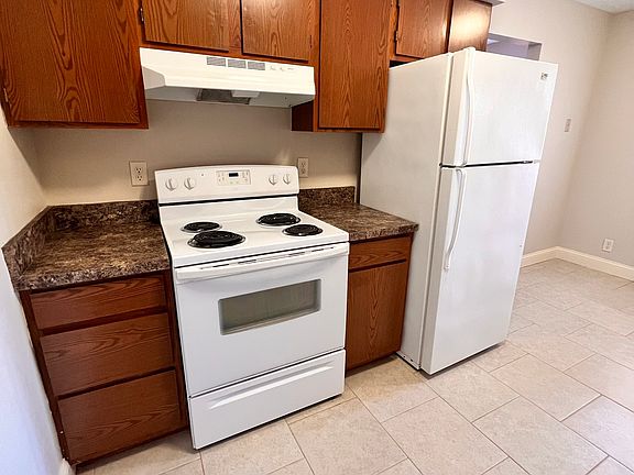 4th image of 1814 Knox St #22