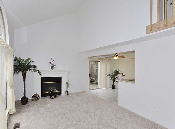 3rd image of 1414 N Knollwood Dr