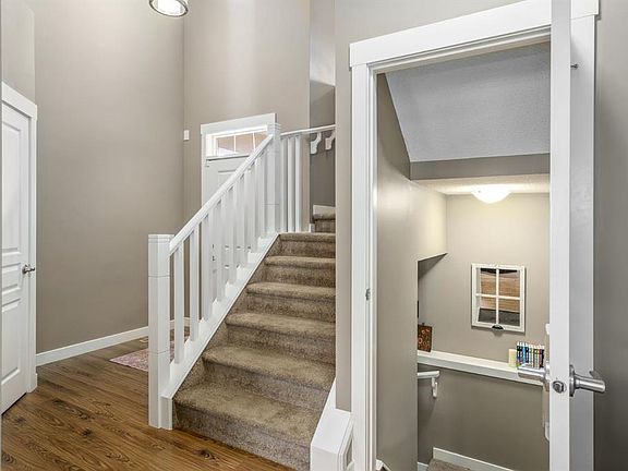 3rd image of 109 W Ranch Rise