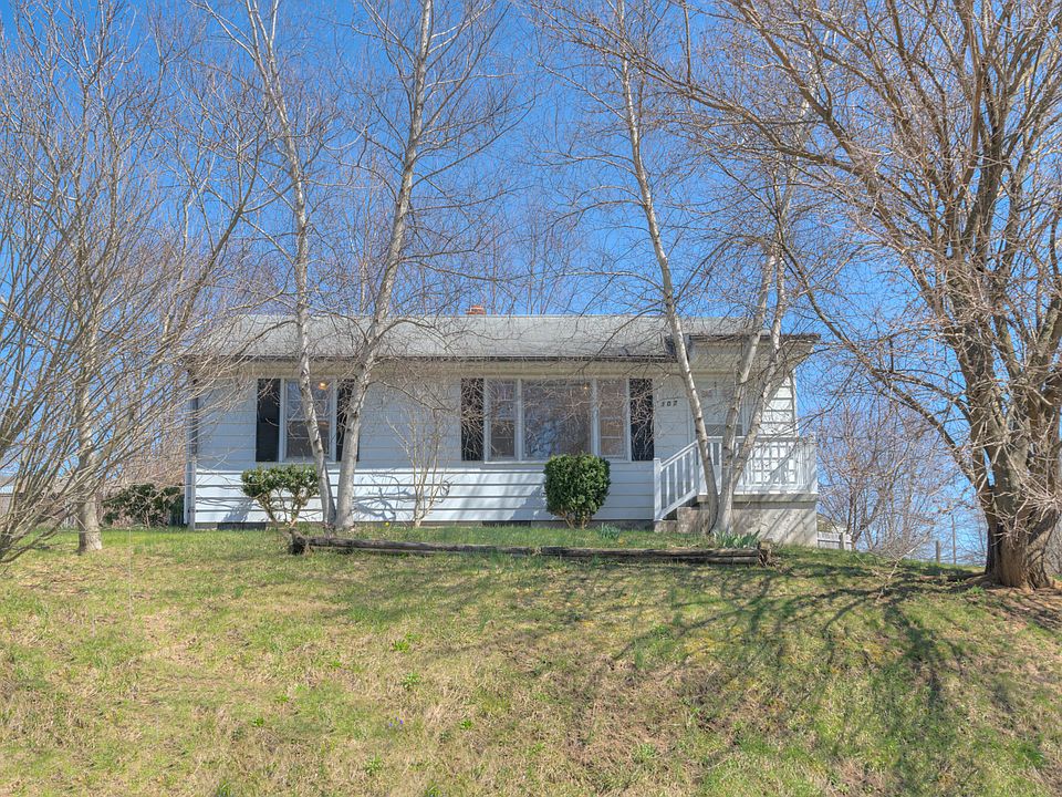 1st image of 107 Evans St