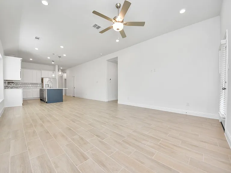 4030 Colony Ln — Photo 24