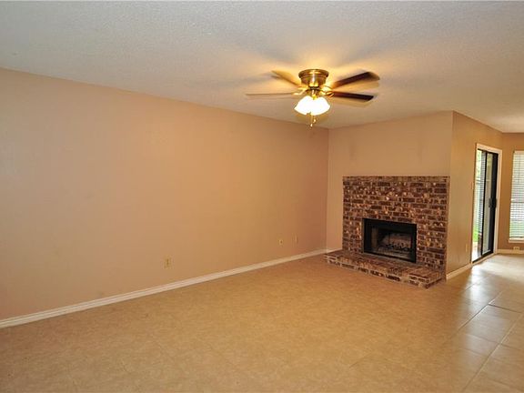 2nd image of 13405 Saddlebrook Trl #B