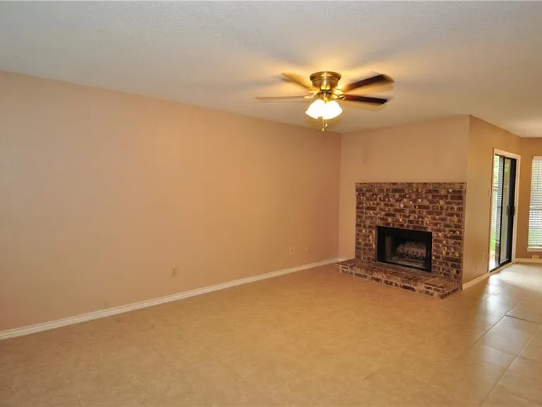 13405 Saddlebrook Trl #B — Photo 2