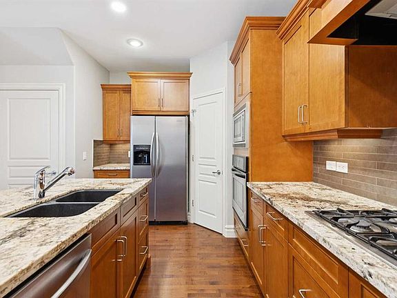 4th image of 133 S 12th Ave NW #2
