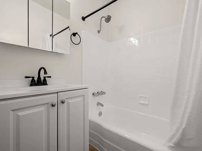 4108-4106 W Palmwood Dr — Photo 13