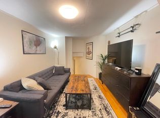 11 Charter St #R, Boston, MA 02113