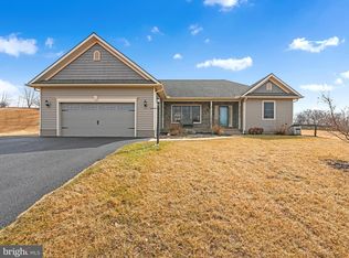 1526 Rolling Meadow Rd, Lebanon, PA 17046