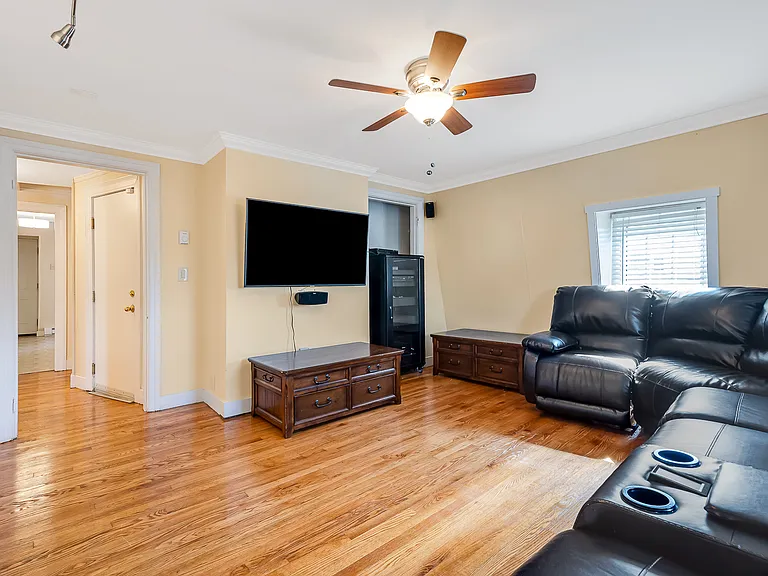 91 Elm St #3 — Photo 2