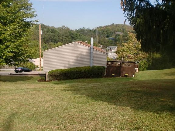 2nd image of 1451 Balsam Dr