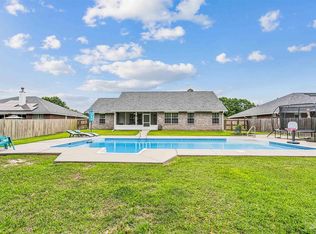 1543 Twin Pines Cir, Cantonment, FL 32533
